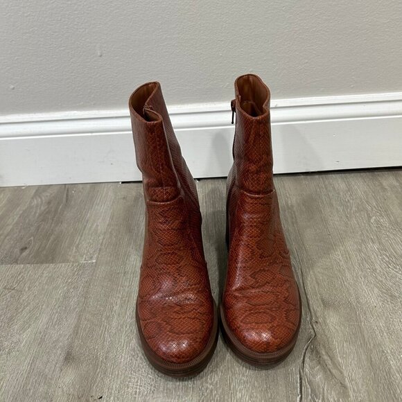 Women's Universal Thread Shoes Jenna Platform Boots Brown Patterns Size 8.5 - Picture 2 of 8